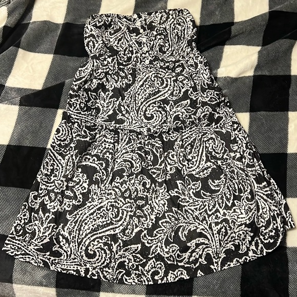 American Eagle Outfitters Dresses & Skirts - American Eagle Outfitters Black & White Strapless Dress size 0